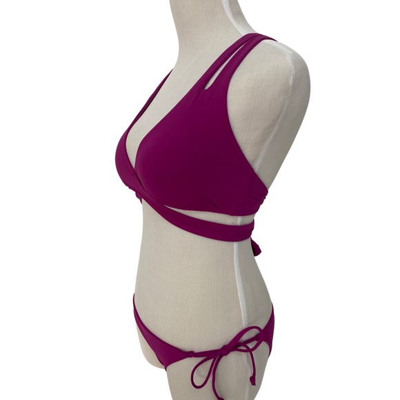 BECCA - Picture 4 of 7